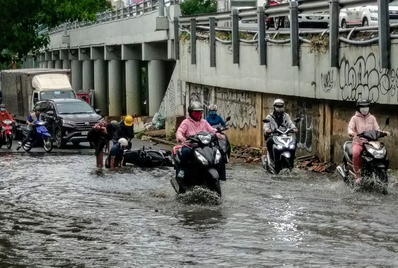 Top 9 Cơ Sở Cứu Hộ Xe Máy TPHCM Nhanh Chóng