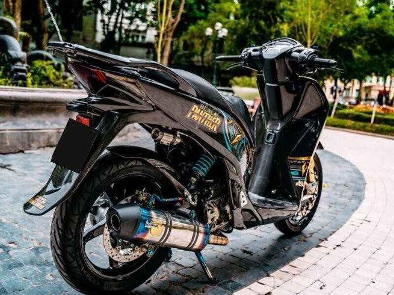 Đặc biệt, phiên bản còn được trang bị đồ chơi cao cấp khác (Hình 19)