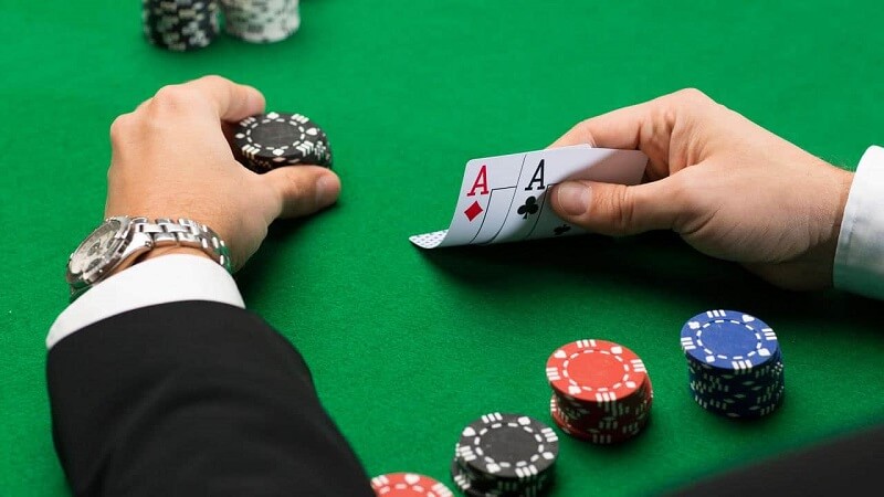 Chi tiết chơi Poker từ A đến Z dành cho bạn