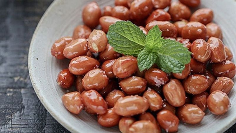 Mẹo làm món đậu phộng rang muối thơm ngon, không bị nhũn