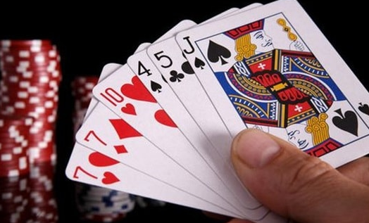 Tại sao chúng ta luôn thua khi chơi Liêng? Mẹo để luôn thắng khi chơi Liêng