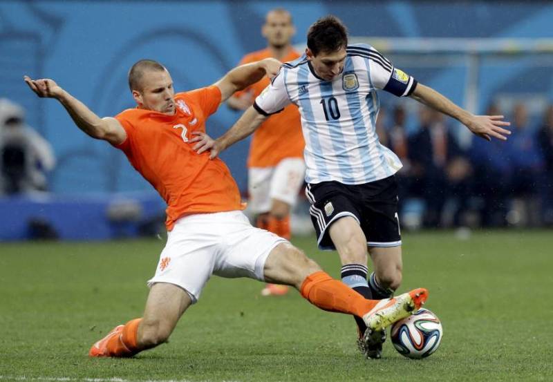 Đội hình 4-5-1 - Chiến lược phòng thủ mạnh 3 Đội Hình 4-5-1 - Chiến Thuật Phòng Ngự Chắc Chắn