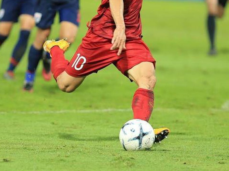 Luyện Tập Sút Bóng Siêu Căng Trong Bóng Đá Sân Cỏ | YouSport