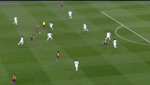 Phương pháp tấn công trung lộ trong Fifa online 3