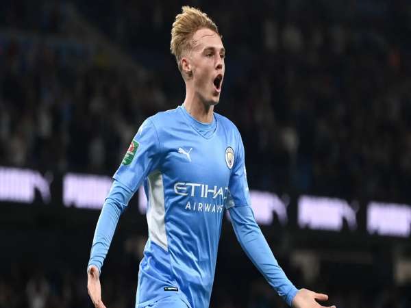 Ngôi sao trẻ Cole Palmer trong màu áo Man City