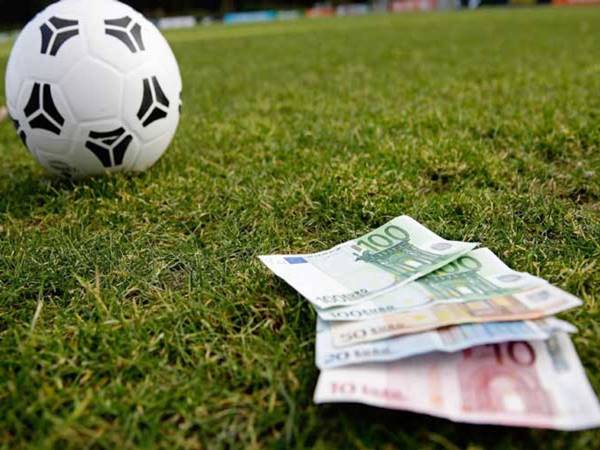 Dàn xếp tỷ số là gì? Bán độ là gì? Hành vi nào được tính là bán độ trong bóng đá