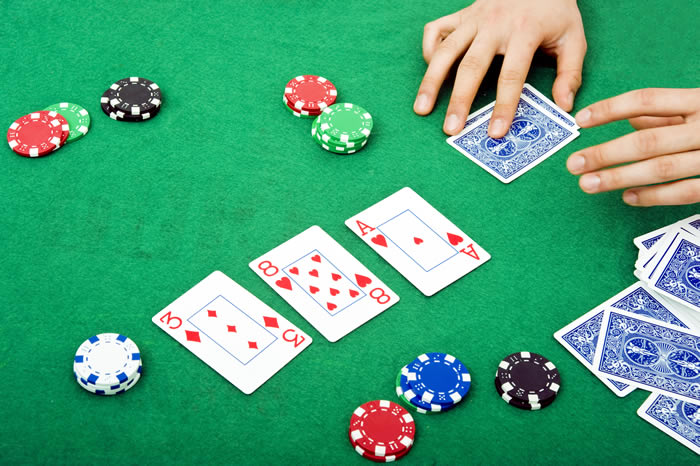 Thứ Tự Poker Như Thế Nào? Những Hand Bài Mạnh Nhất Khi Chơi Poker