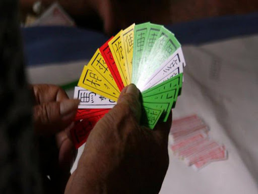 Hướng dẫn cách chơi bài tứ sắc dễ thắng cho người chơi mới