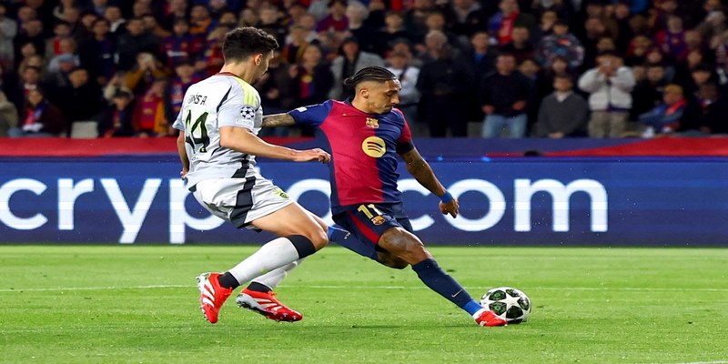 Chuyền Bóng Một Chạm Là Gì? Kỹ Thuật Then Chốt Trong Lối Chơi Tốc Độ Cao